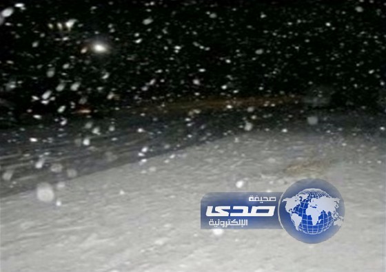 بالصور :تساقط الثلوج على على جبل اللوز ومركز علقان