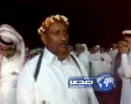 بالفيديو: لحظة وفاة الشاعرالصنيدلي إثر نوبة قلبية بحفل زفاف في جازان