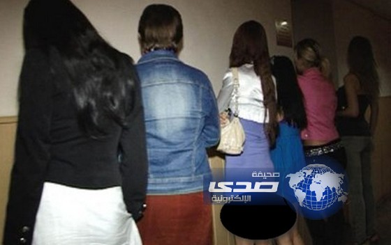 شبكة دعارة تدير 400 شقة بحماية من مسؤولين !