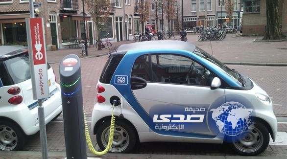 شركة ألمانية توفر شحن بطارية السيارة في عواميد الإنارة