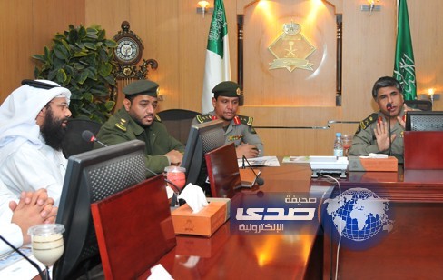 مدير الجوازات يوجه بإنجاز خدمات أبشر