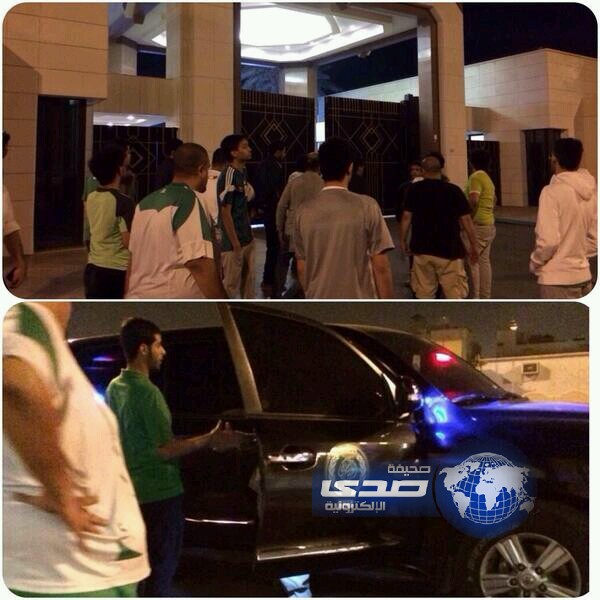 بالصور : جمهور الأهلي تعبر عن غضبها بالتجمهر أمام قصر “الرمز الأهلاوي”