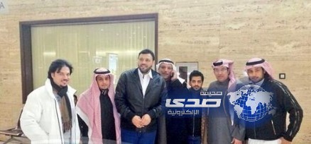 استقبال الفنان يوسف الجراح بمطار الرياض