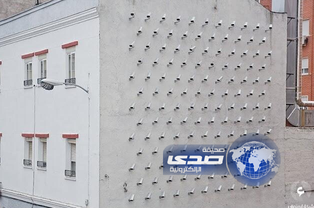 150 كاميرة مراقبة مركبة على حائط مبنى في مدريد