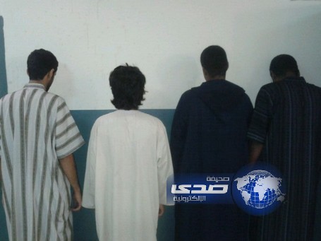 شرطة الرياض تطيح بخمسة جناة ارتكبوا جرائم سلب عمالة وسرقة محلات تجارية‎