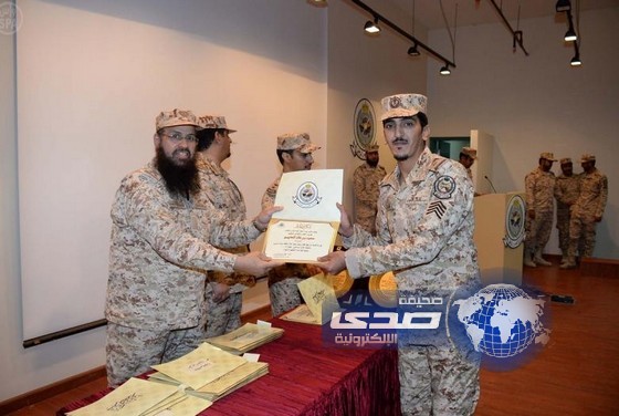 لواء الملك خالد للأمن الخاص يحتفل بتخريج دورة مدربي عمليات الأمن الداخلي