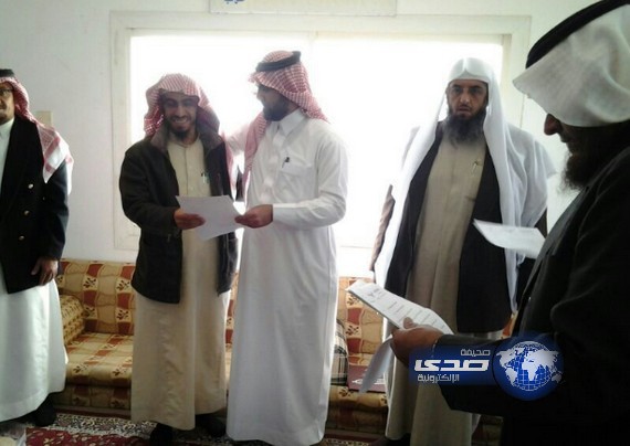 تكريم معلمين أعدوا أسئلة بديلة في وقت وجيز بأحد رفيدة  عقب تعرض المدرسة للسرقة