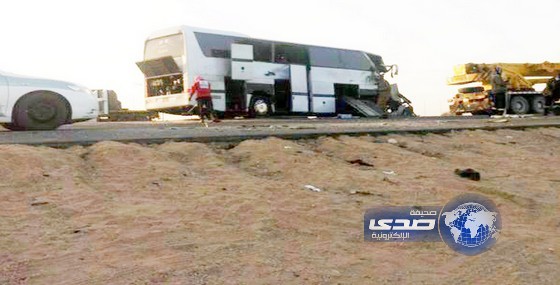 وفاة و53 مصاباً في تصادم باص وشاحنة على طريق الرياض – الطائف