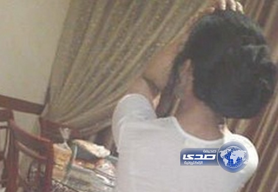 اختراق حساب فتاة ونشر صورها وهي عارية اثناء الدردشة