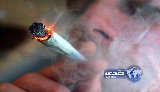 متهم يرفض تسليم نفسه إلى الشرطة حتى ينهي «سيجارة الحشيش»!