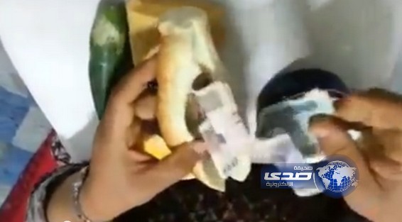 بالفيديو.. القبض على خادمة في المطار بحوزتها أعمال سحرية