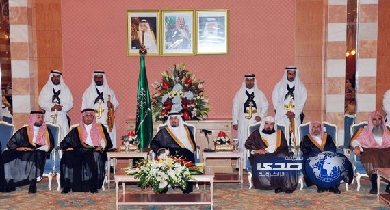 سمو أمير منطقة مكة المكرمة يقيم حفل عشاء لأهالي المنطقة