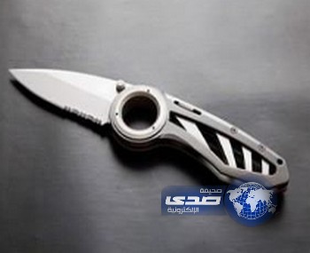 امرأة تهدد عشيقها بـ«سكين».. لرفضه معانقتها