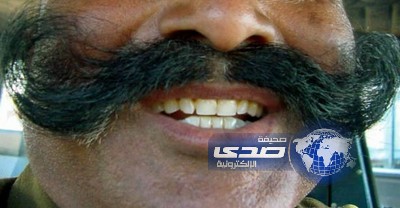 هندي يرفض حلق شاربه لدخول الإمارات