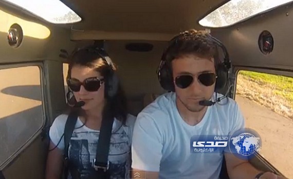 تقدم بالزواج من صديقته على متن طائرة وقتل فيها بعد شهر!