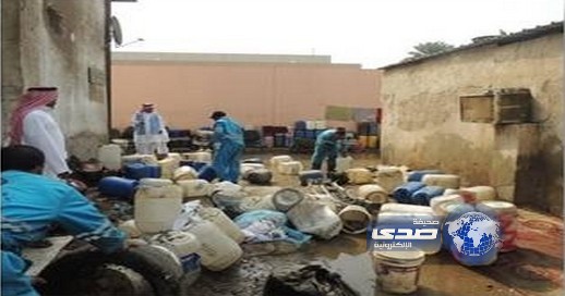 مداهمة مواقع غسيل السيارات بحي بترومين في جدة