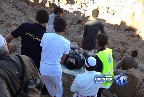 إنقاذ شاب من جبل ارتفاعه 3كم كان يبحث عن العسل