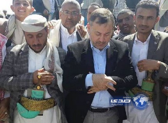 المذيع المثير للجدل احمد منصور يظهر في مظاهرات صنعاء