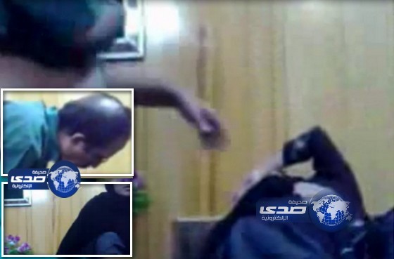 طبيب خائن يستدرج مريضة الى غرفة الكشف ويمارس معها الرذيلة ويصورها