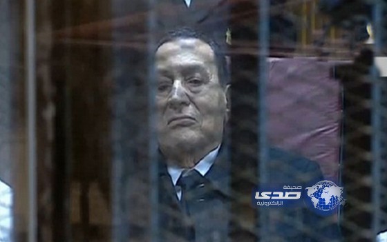 بالفيديو..مبارك يظهر بـ&#8221;البدلة&#8221;وينكر اتهامات النيابة في قضية قصور الرئاسة