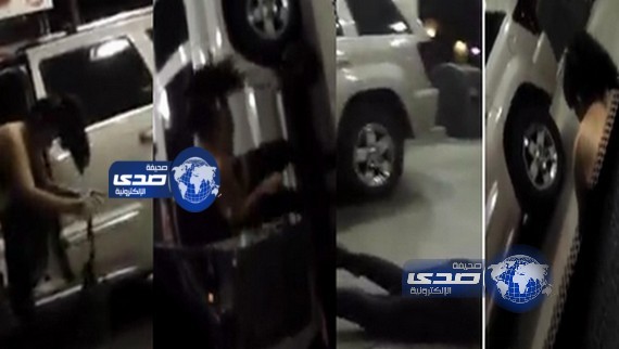 فيديو:فتاة تقود سيارة وهي في حالة سكر وشبة عارية تقع ارضاً امام شبان سعوديين !