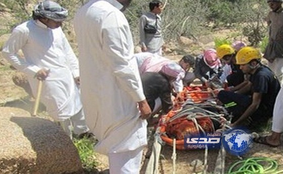 انتشال جثة مواطن سقط من جبل بالطائف