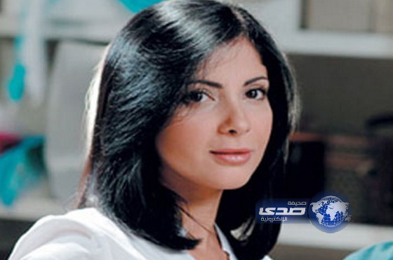 نقل منى زكي للمستشفى وهي فى حالة حرجة بعد إصابتها بتسمم