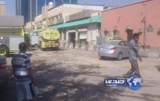 مدني الرياض يخلي عمارة سكنية ويخمد حريق السوبر ماركت