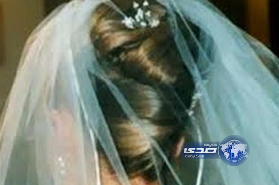 عروس تُغَرِم مصور ليلة زفافها 100 ألف دولار