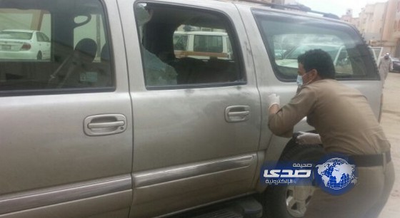 مجهولون يعتدون على سيارة معلم ويسرقون بعض محتوياتها