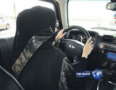 توقيف فتاتين تقودان سيارة بطريق الملك عبدالله بعد مضايقات الشباب