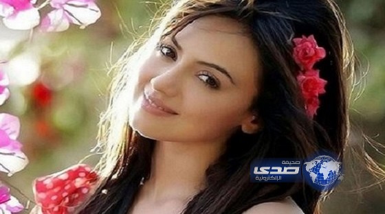 وفاة النجمة البوليودية “صنعاء خان” في حادث أليم