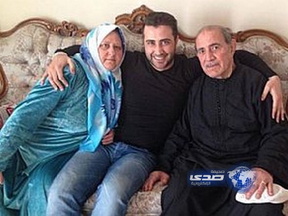 عبد الكريم حمدان يلتقي بوالديه بعد الفراق
