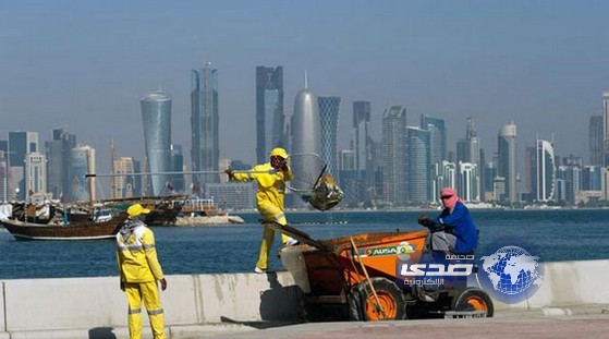 الفيفا يتدخل لتحسين ظروف العمال في قطر