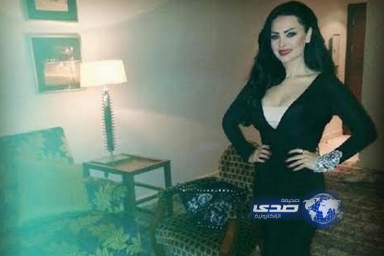فستنان المطربة ديانا كرزون في قطر يثير الجدل