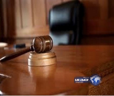 محاكمة متهمين باعوا لسعودي أراض مساحتها 100 كلم مملوكة للدولة