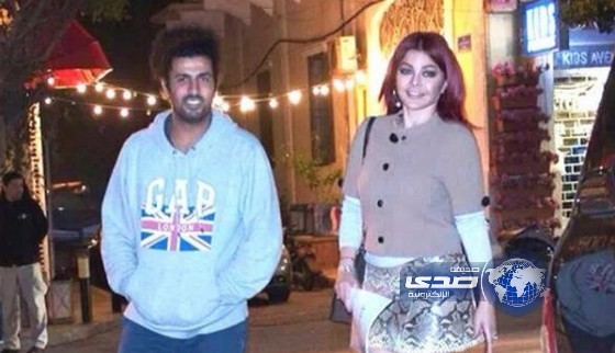 الفنانة اللبنانية هيفاء وهبي تدافع باستماتة عن مخرج مسلسلها