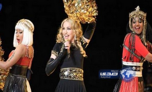 حركة خادشة للحياء تكلف مغنية 16 مليون دولار