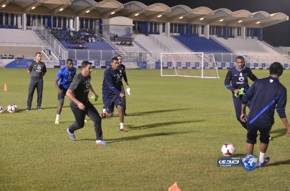 الهلال يبدأ التحضير للقاء الشباب بمناورة بمشاركة سالم الدوسري