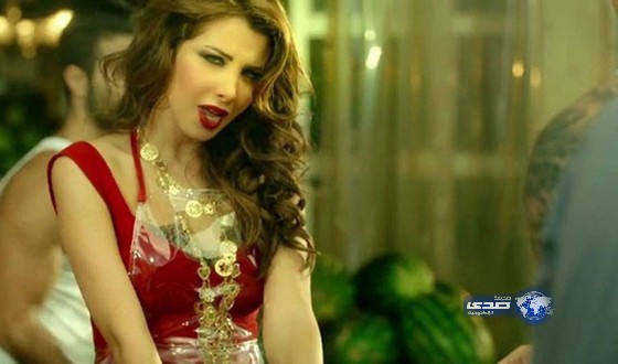 نانسي عجرم: زوجي قال لي “بدي أعملك بياعة بطيخ عن جد”