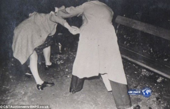 بالصور  اعتداء الدانماركيين على النساء اللواتي عاشرن الألمان بعد الحرب العالمية الثانية