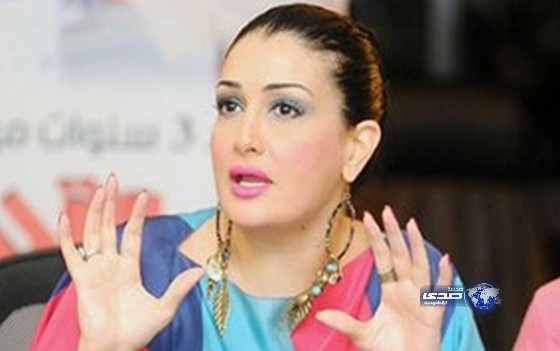 غادة عبد الرازق تلعب دور مدرسة تربطها علاقه بتلميذها!!