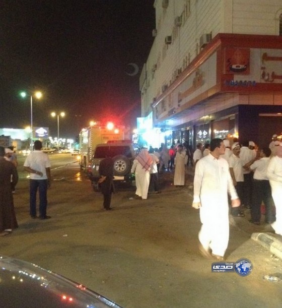 الدفاع المدني يخمد حريقا بأحد المطاعم بطريق الملك فهد