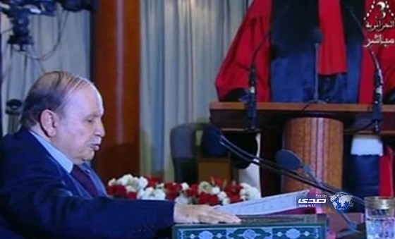 بالفيديو..بوتفليقة يؤدي يمين رئاسة الجزائر لولاية 4
