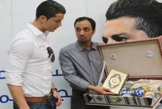 حملة ضخمة على الفايسبوك تدعو رونالدو لاعتناق الإسلام