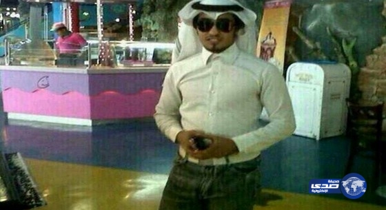 مغرّدون يسخرون من “غترة مع بنطلون”: يارب ما تصير موضة