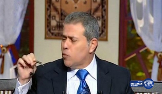 بالفيديو:عكاشة يفصل موظفاً في قناته على الهواء مباشرة