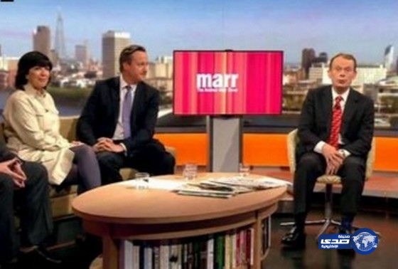 بالفيديو:مذيع يحرج رئيس وزراء بريطانيا على الهواء: إخرس