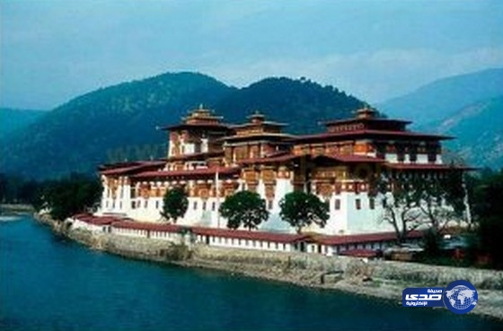 مليونير احتجز 9 فتيات وأنجب منهن في قصره بإسبانيا