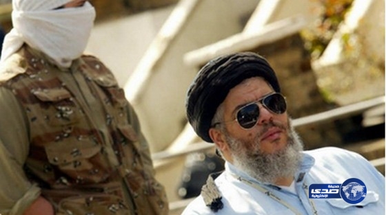 أبو حمزةالمصري: بن لادن “نزق” وخائن للأفغان